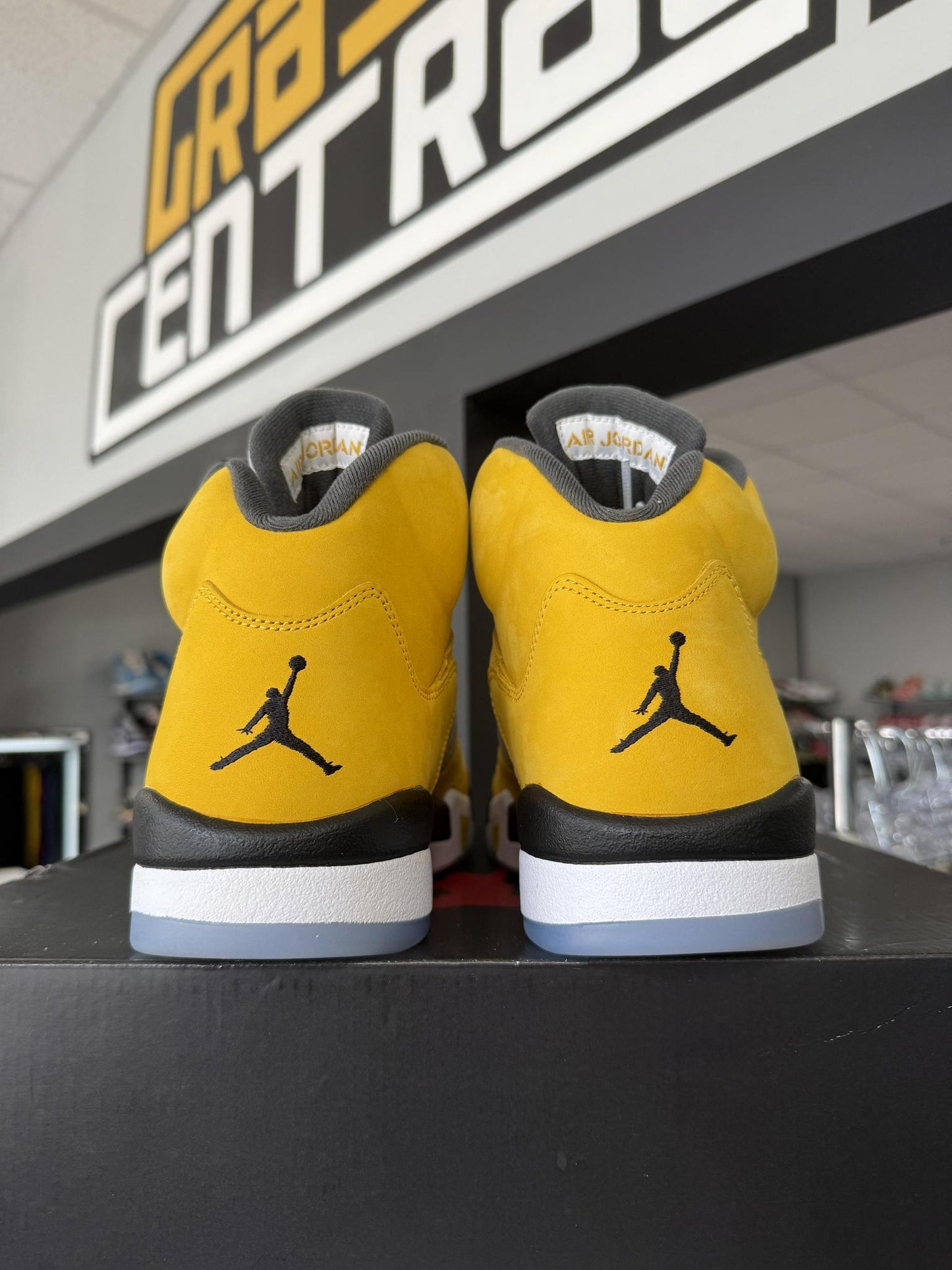 Jordan 5 "Tokyo" Used Size 13