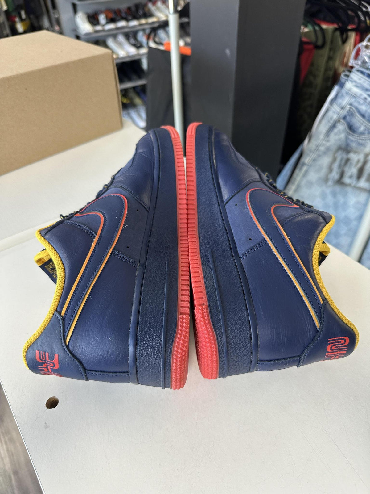 Nike AF1 Low Navy Yellow Used
