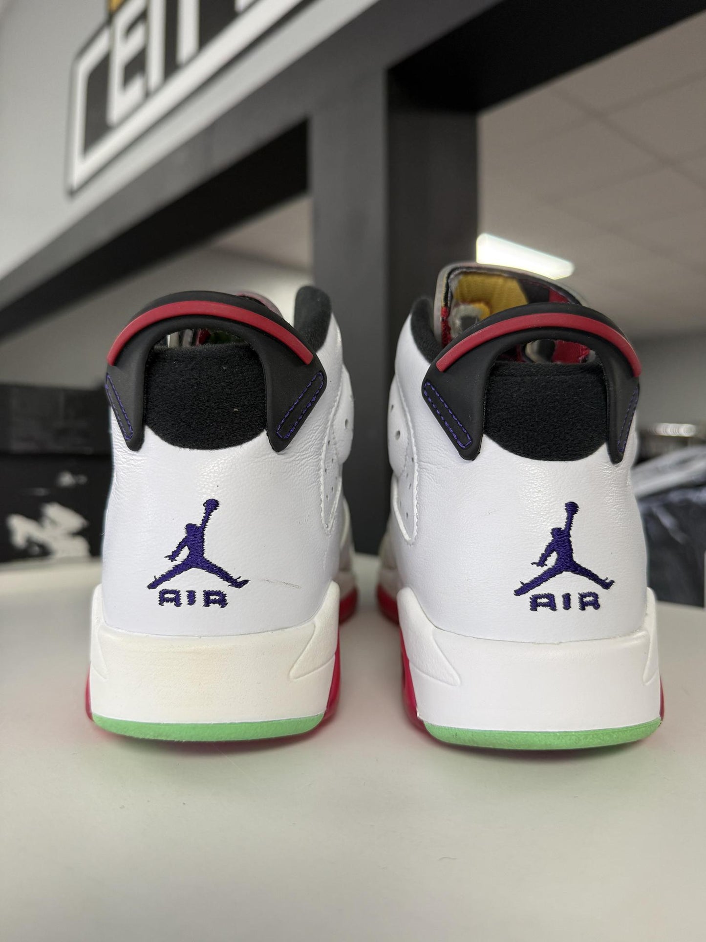 Jordan 6 "Hare" Used Size 4.5Y/6W