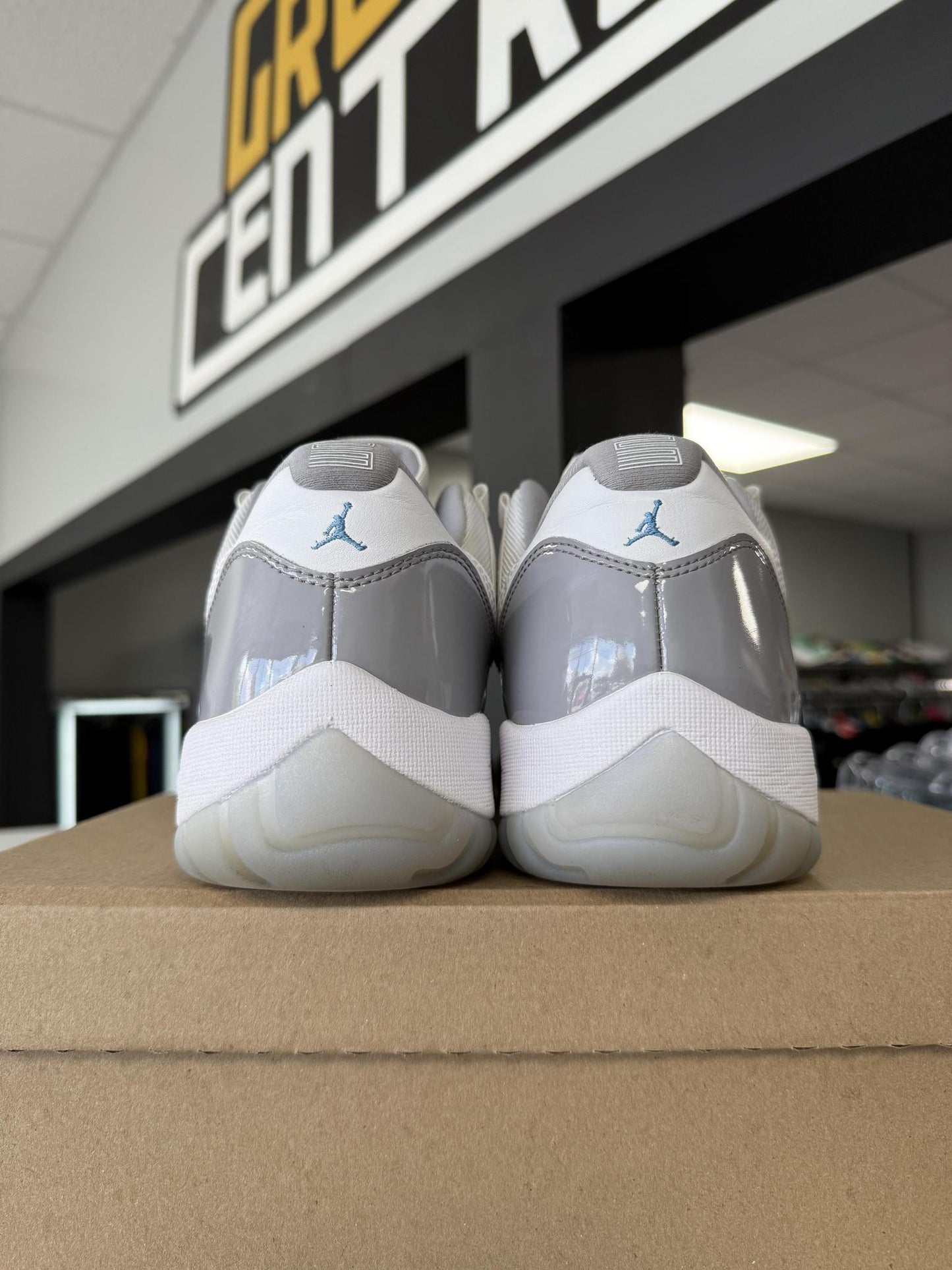 Jordan 11 Low "Cement Grey" Used Size 13