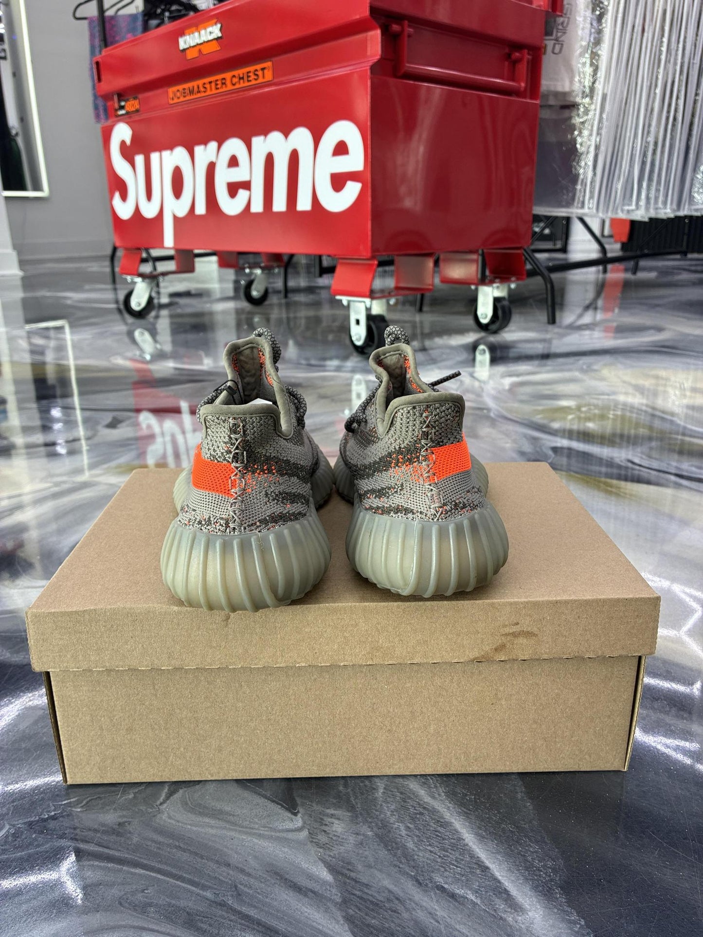 Yeezy 350 V2 Beluga Used Size 5.5Y/7W