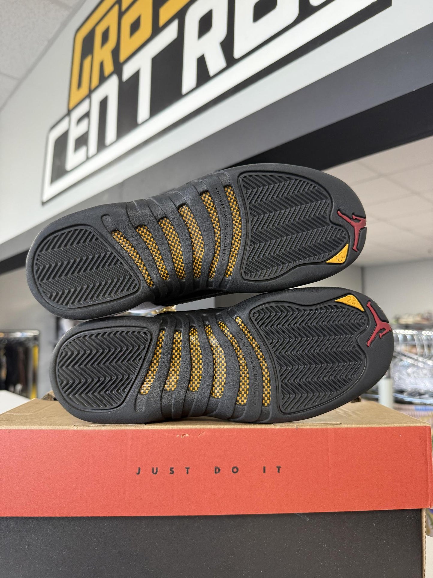 Jordan 12 "Taxi" Used Size 5Y/6.5W