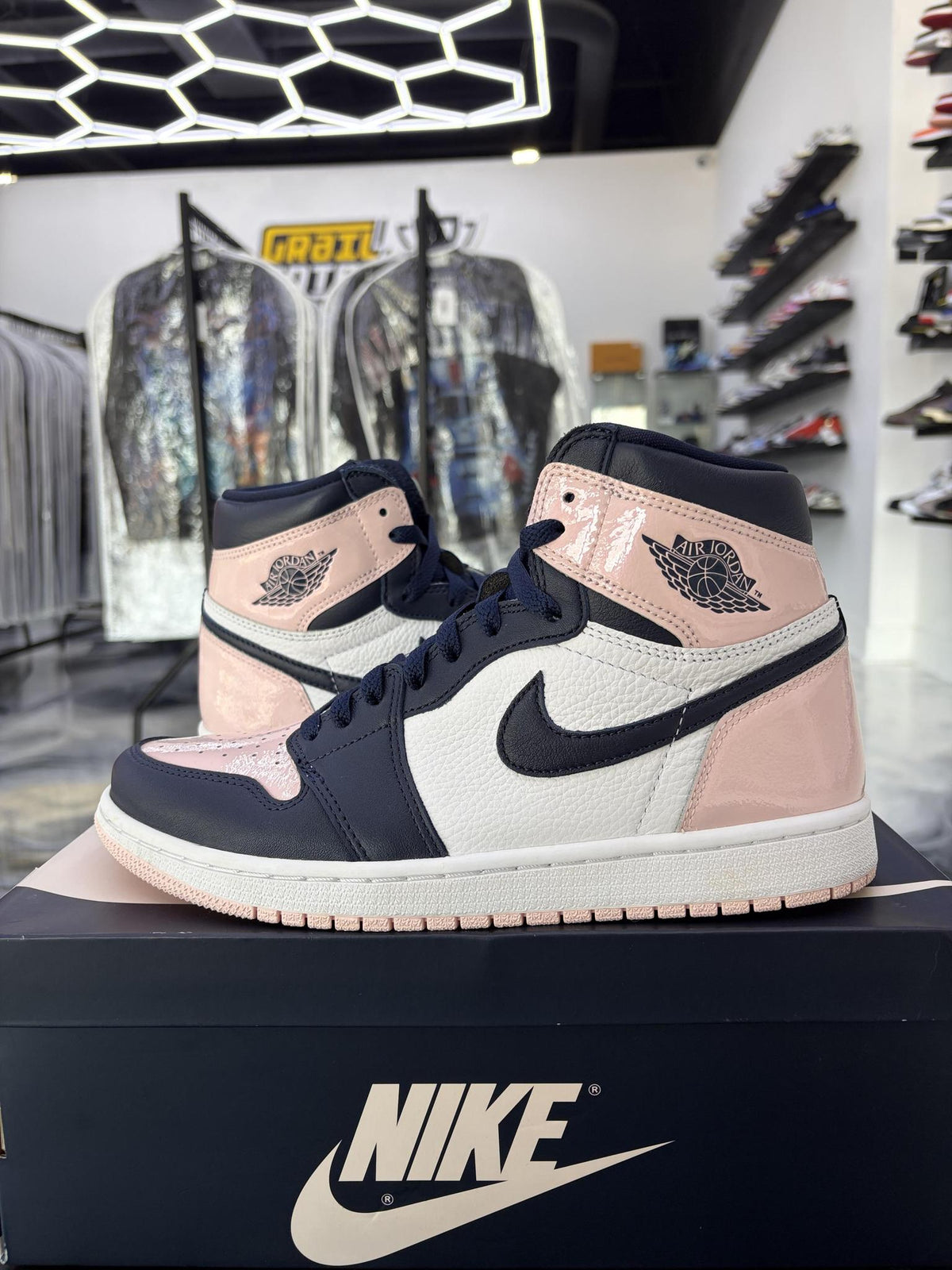 Jordan 1 "Atmosphere" Used Size 8