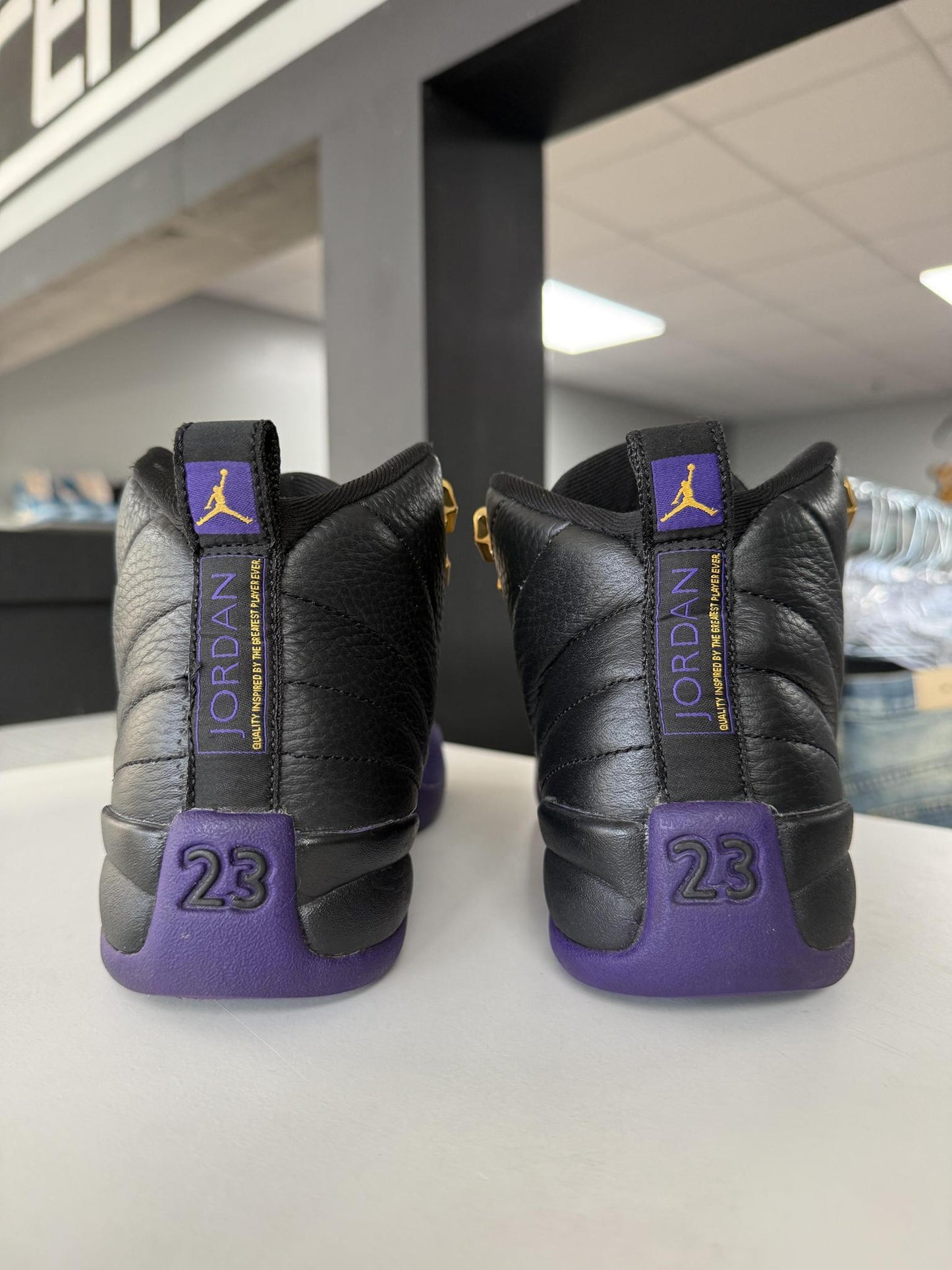 Jordan 12 Field Purple Used Size 6Y/7.5W