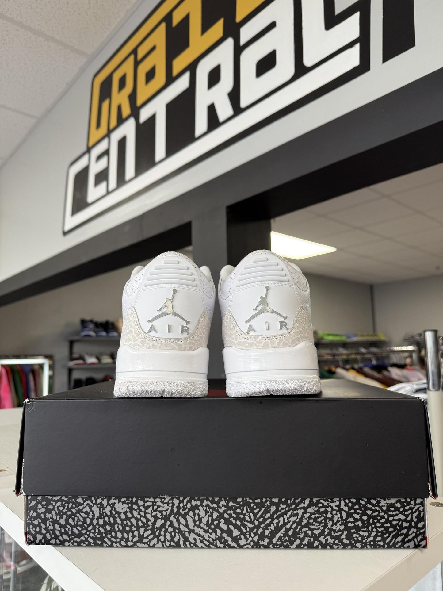Jordan 3 "Pure Money" Used Size 9