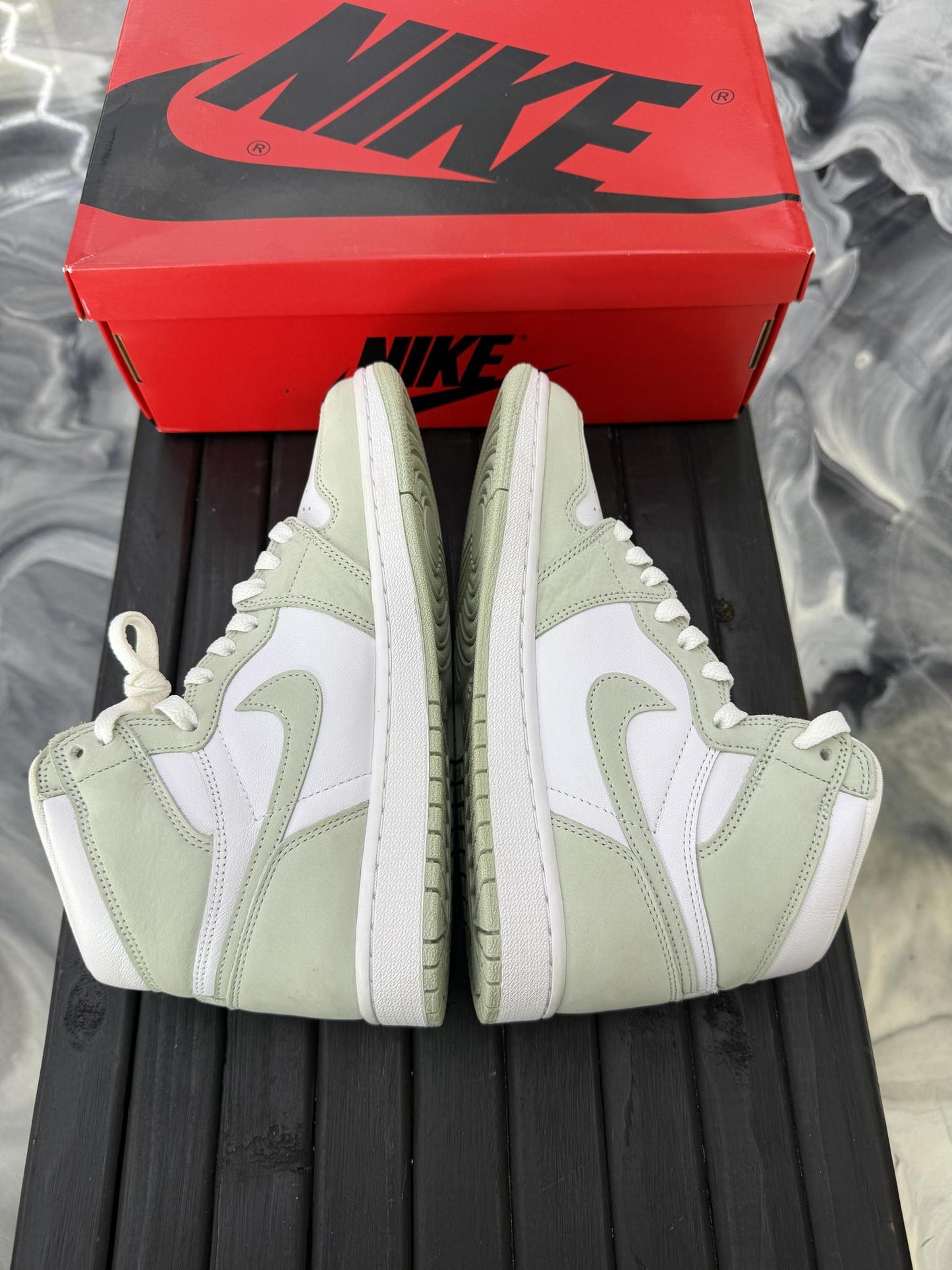 Jordan 1 "Seafoam" Used Size 7Y/8.5W