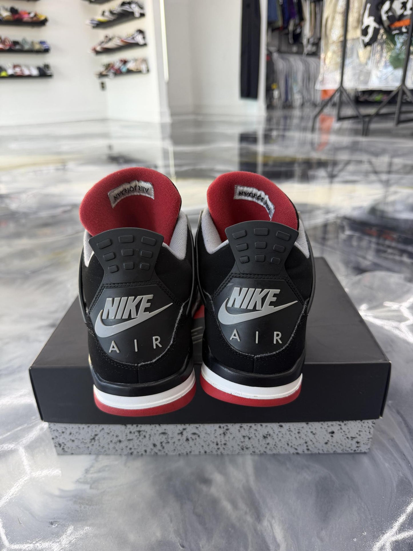 Jordan 4 "Bred" 2019 Used Size 11.5
