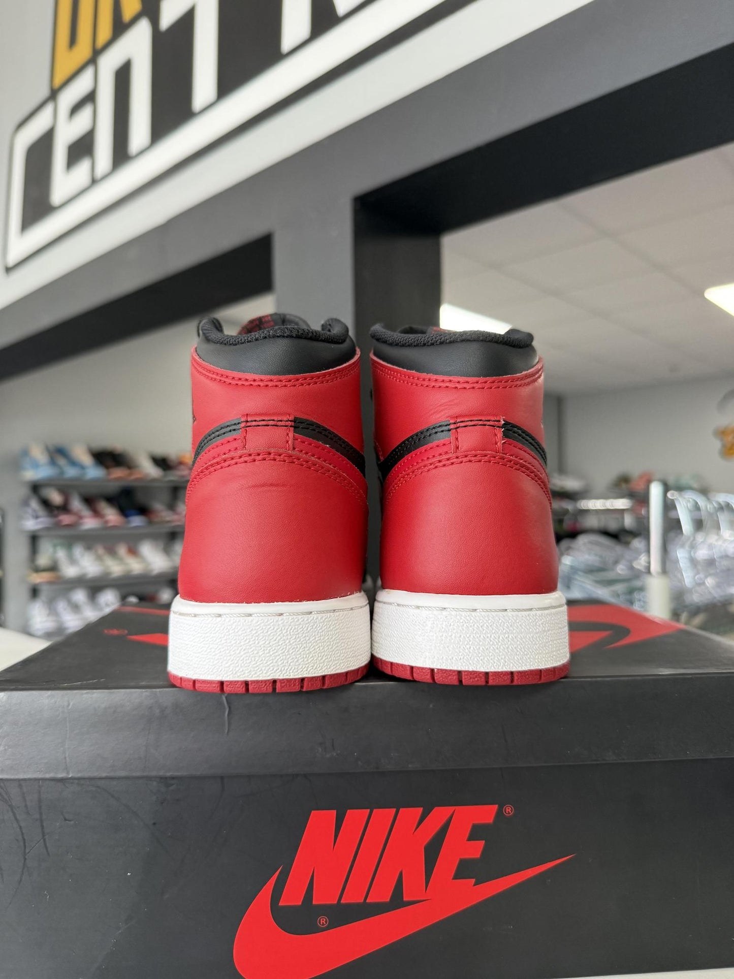 Jordan 1 "Bred" Used Size 6Y/7.5W