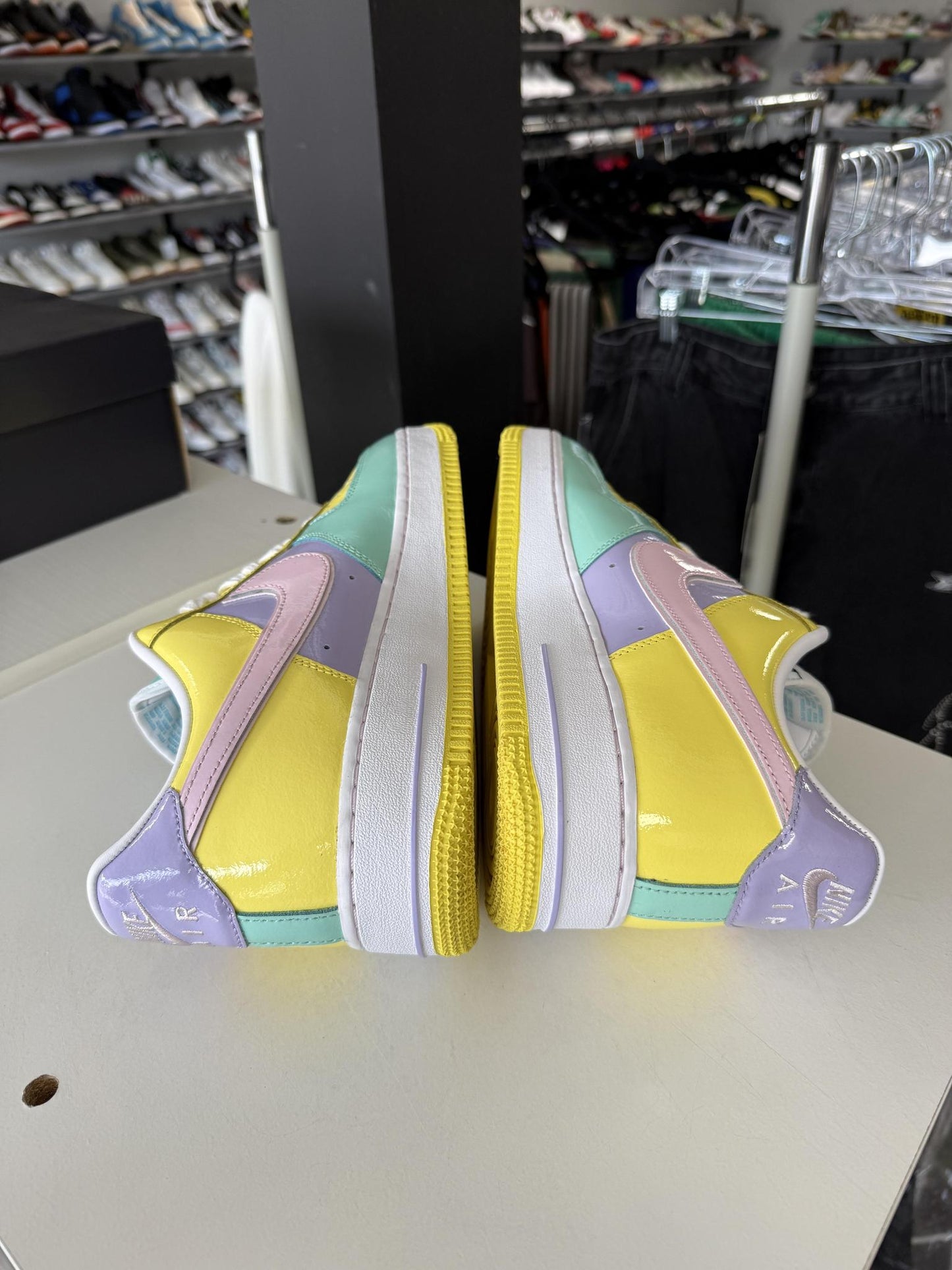 Nike Air Force One Low "Easter" Used Size 10