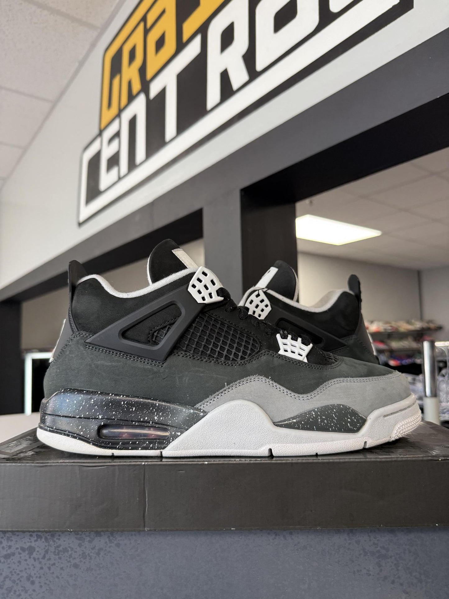 Jordan 4 "Fear" Used Size 11