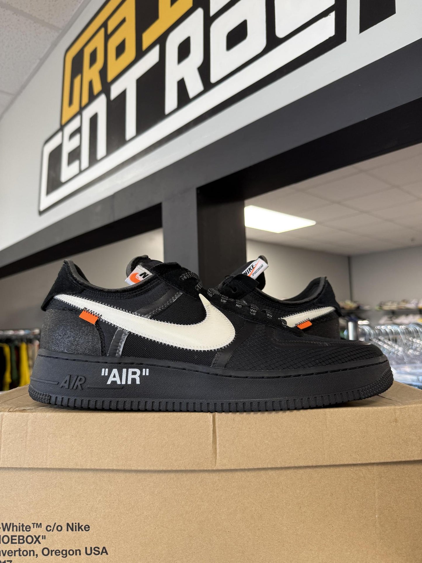 Nike Off White Air Force 1 "Black" Used Size 14