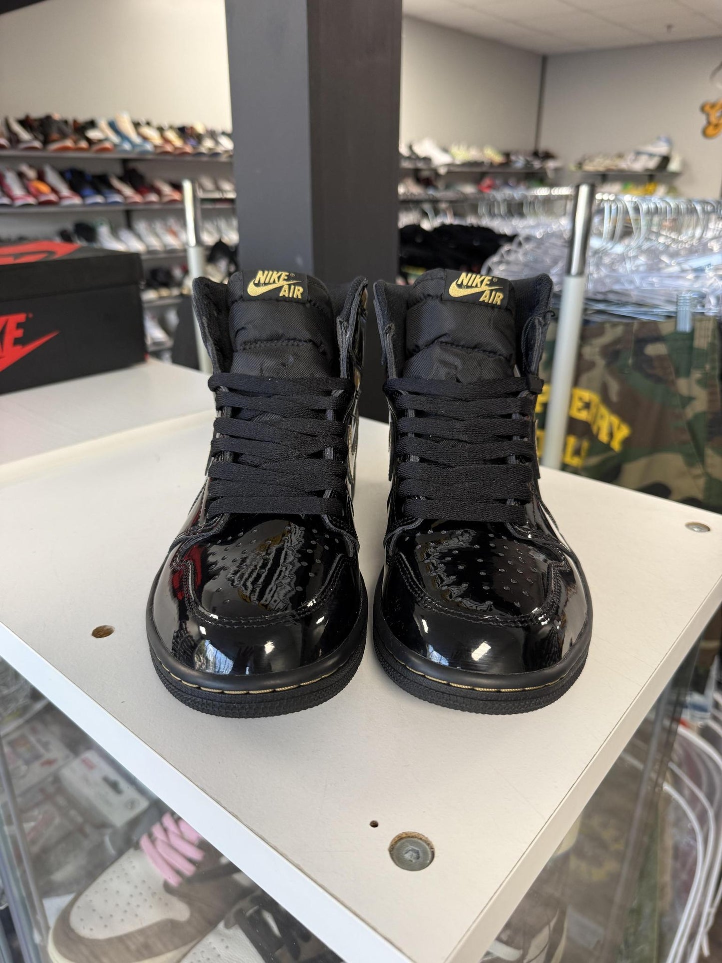 Jordan 1 "Patent Metallic Gold" Used Size 8