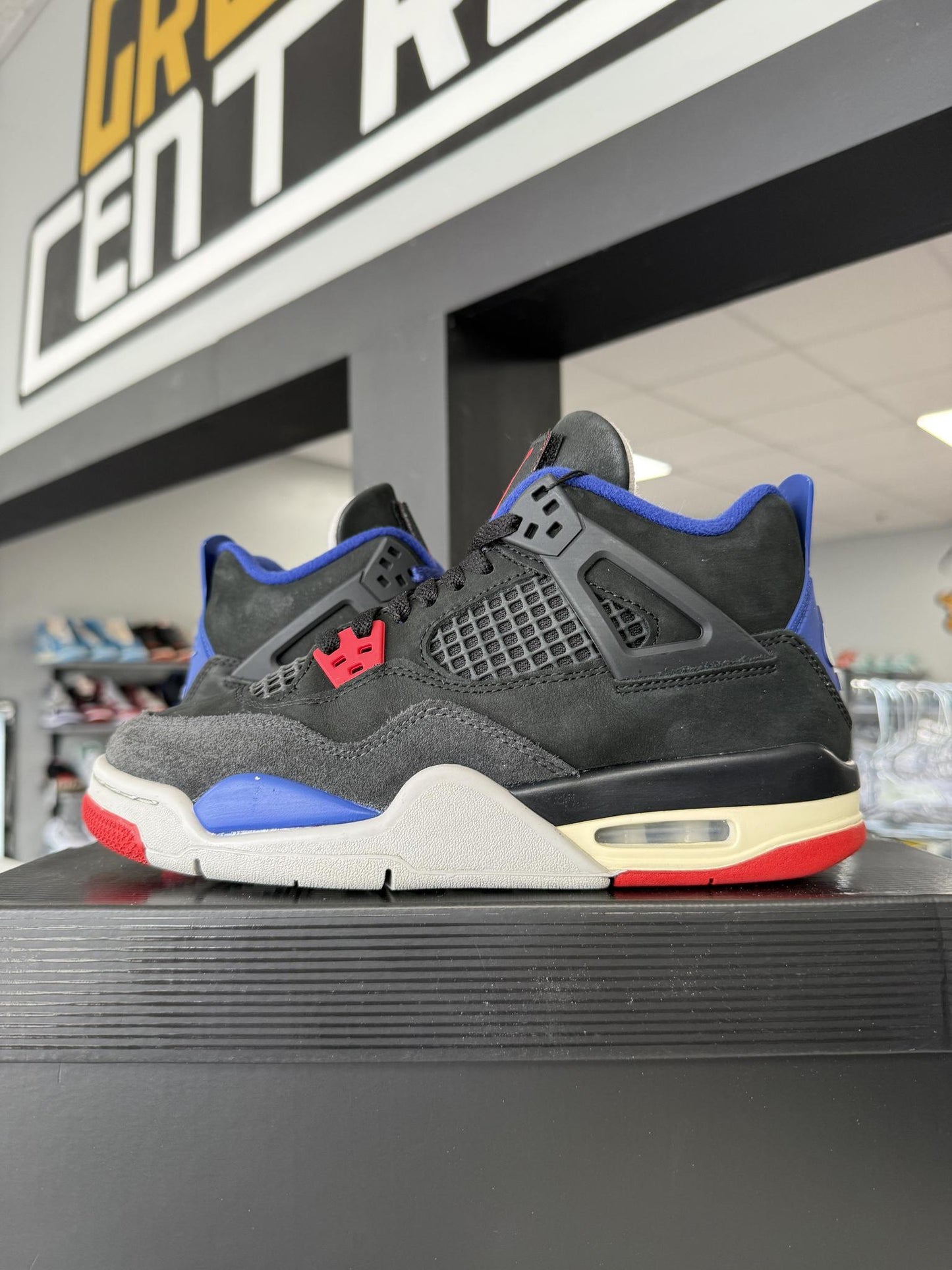Jordan 4 "Rare Air" Used Size 5.5Y/7W