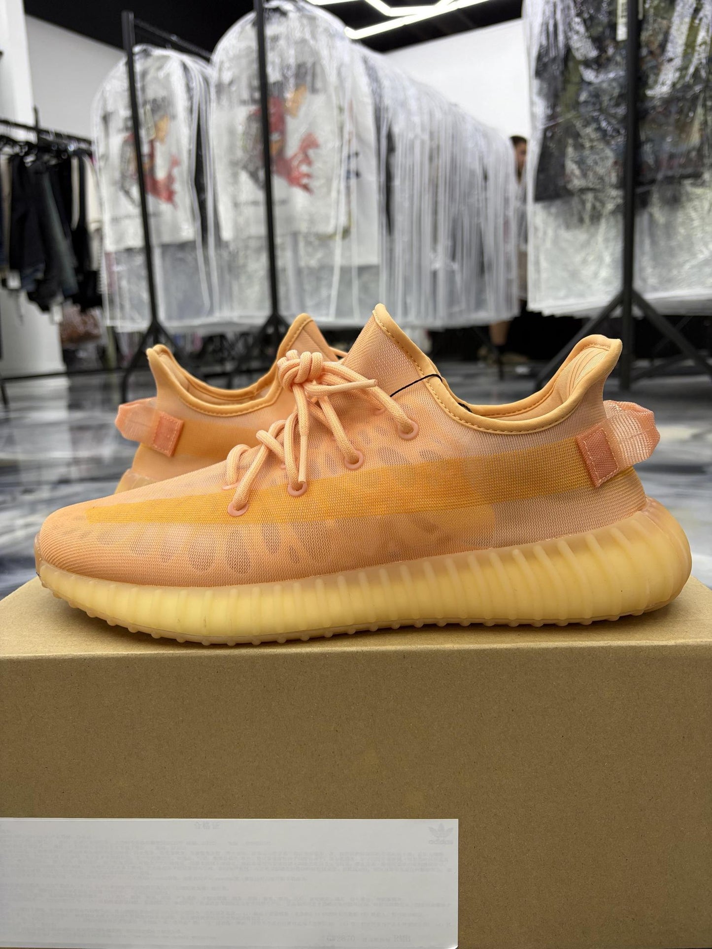 Yeezy 350 V2 "Mono Clay" Used Size 12