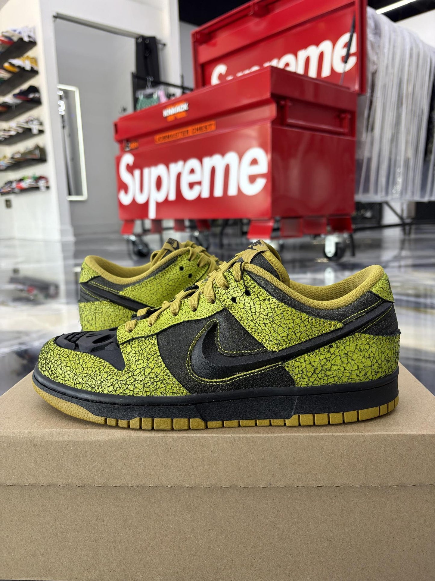 Nike Dunk Low "Halloween Skulls" Used Size 9