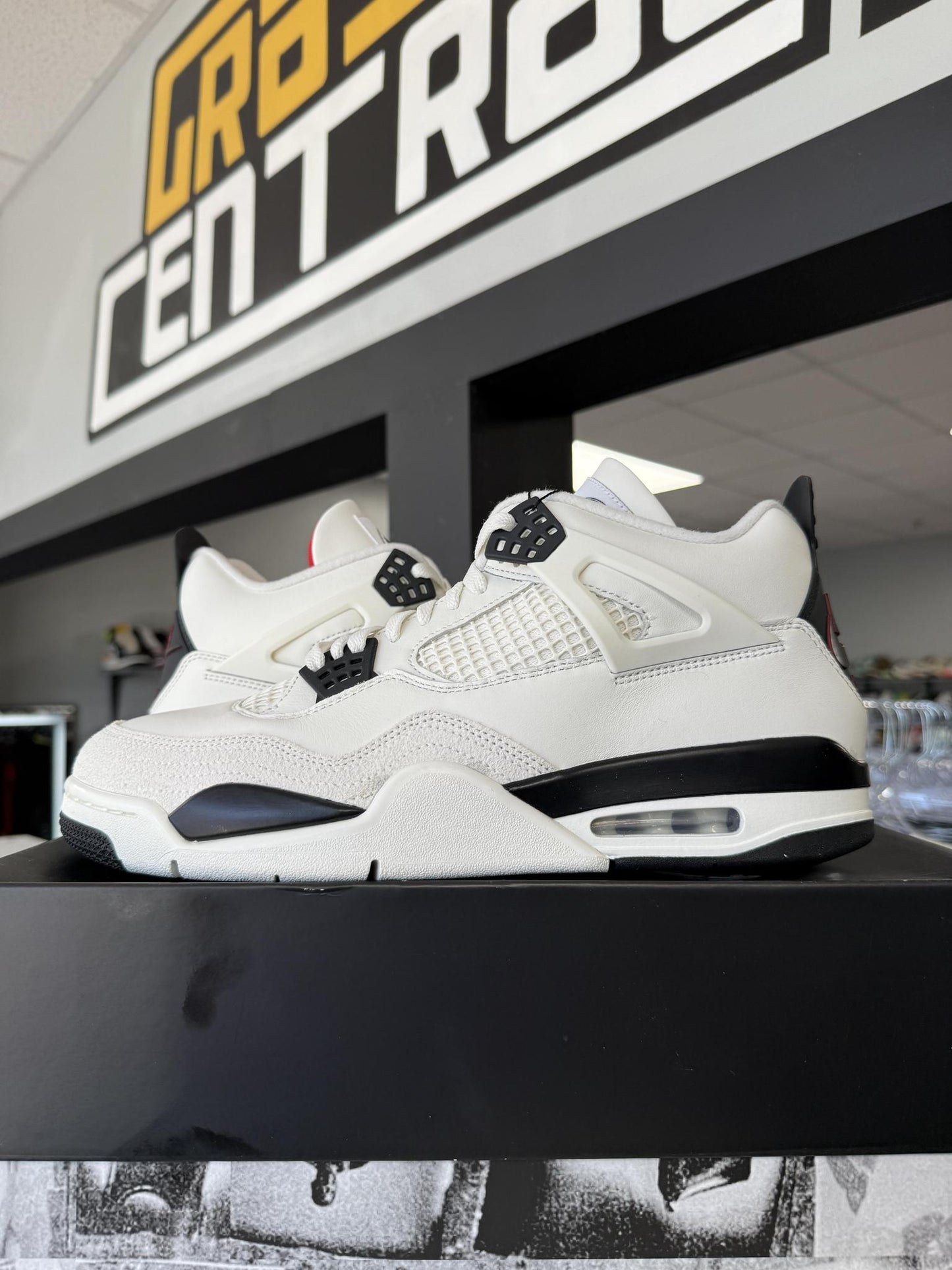 Jordan 4 "Flight Club" Used Size 13