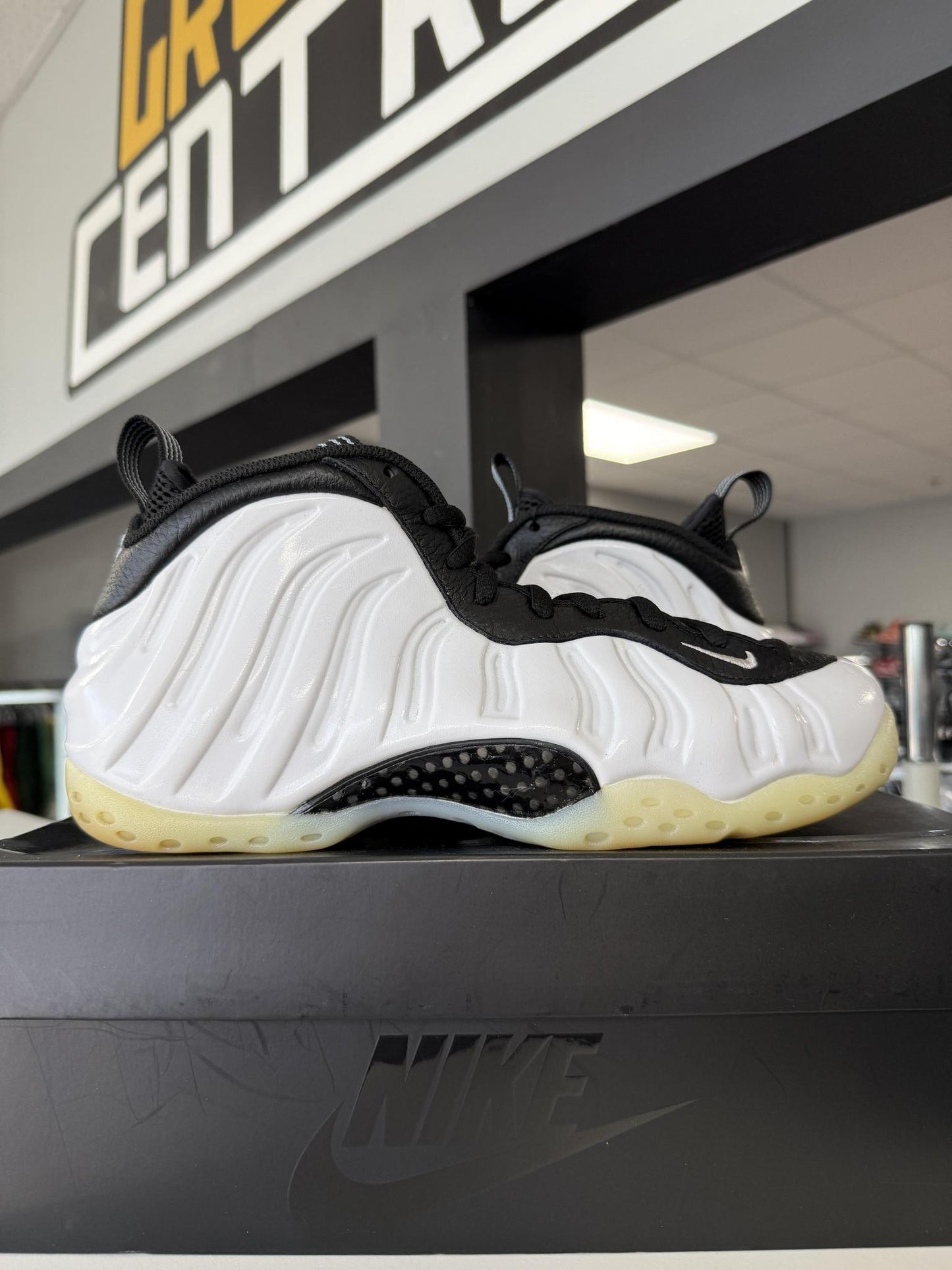 Nike Foamposite One "White Metallic Silver" Used Size 9