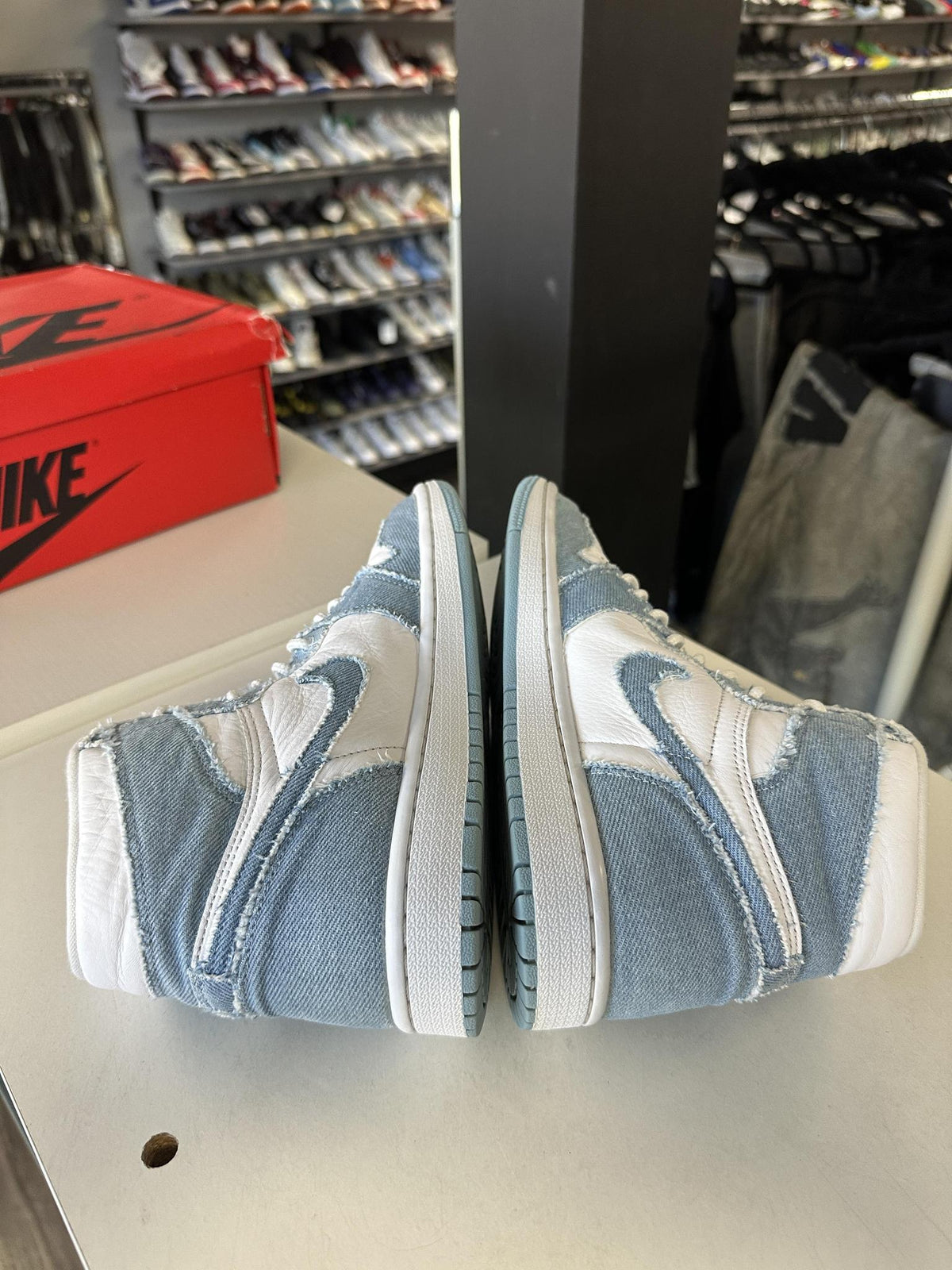 Jordan 1 "Denim" Size 6Y/7.5W Used