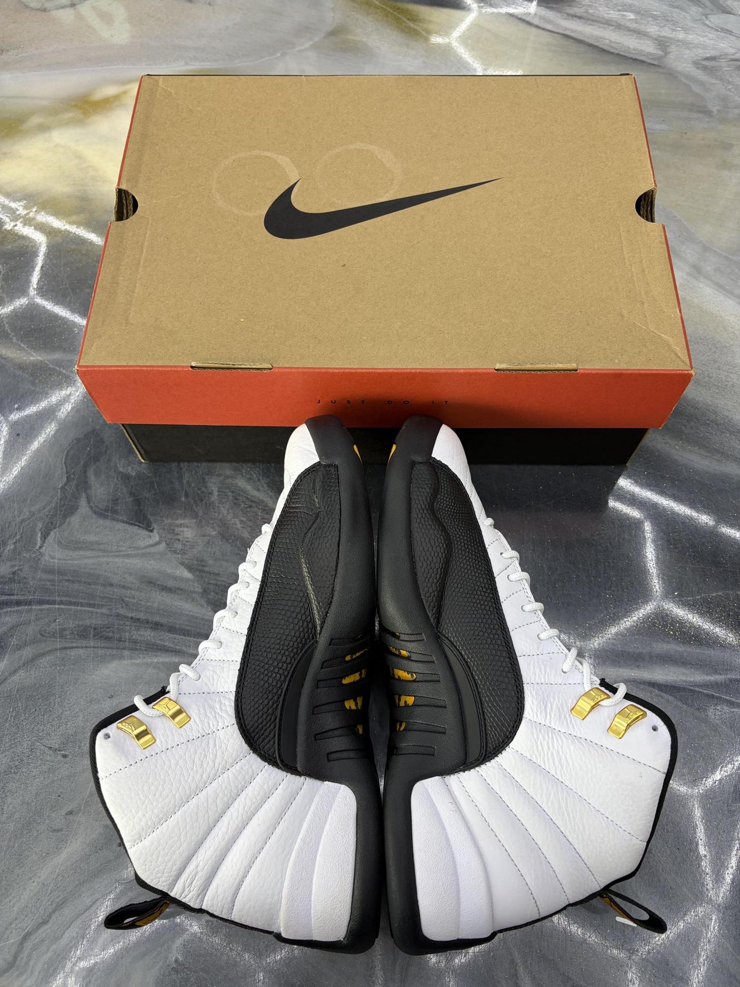 Jordan 12 "Taxi" Used Size 10.5