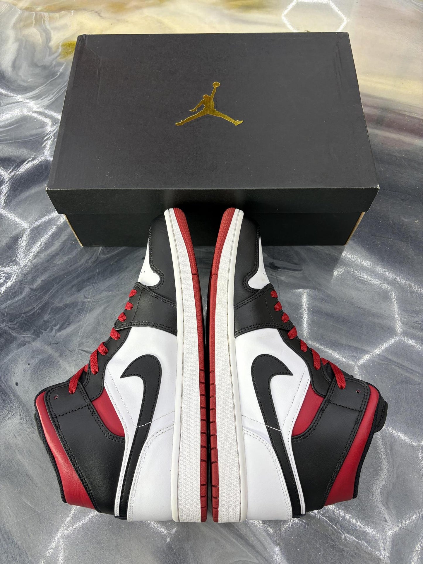 Jordan 1 Mid "Gym Red" Used Size 11
