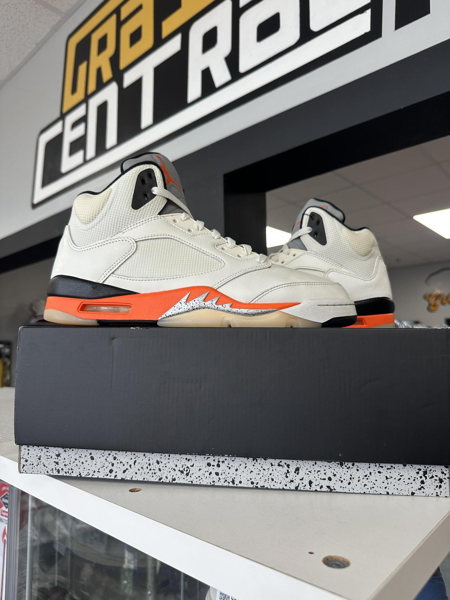 Jordan 5 "Shattered Backboard" Size12
