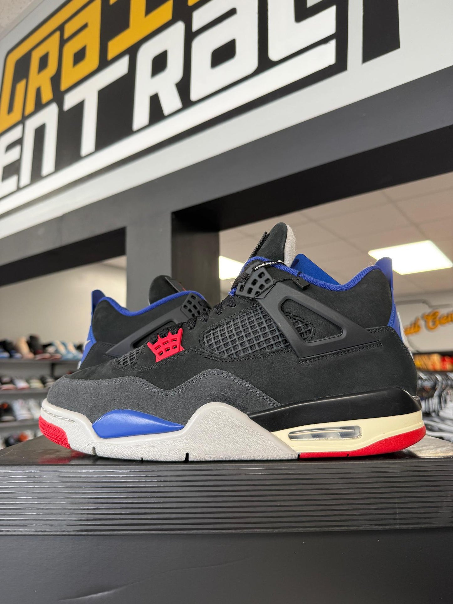 Jordan 4 "Rare Air" Used Size 10
