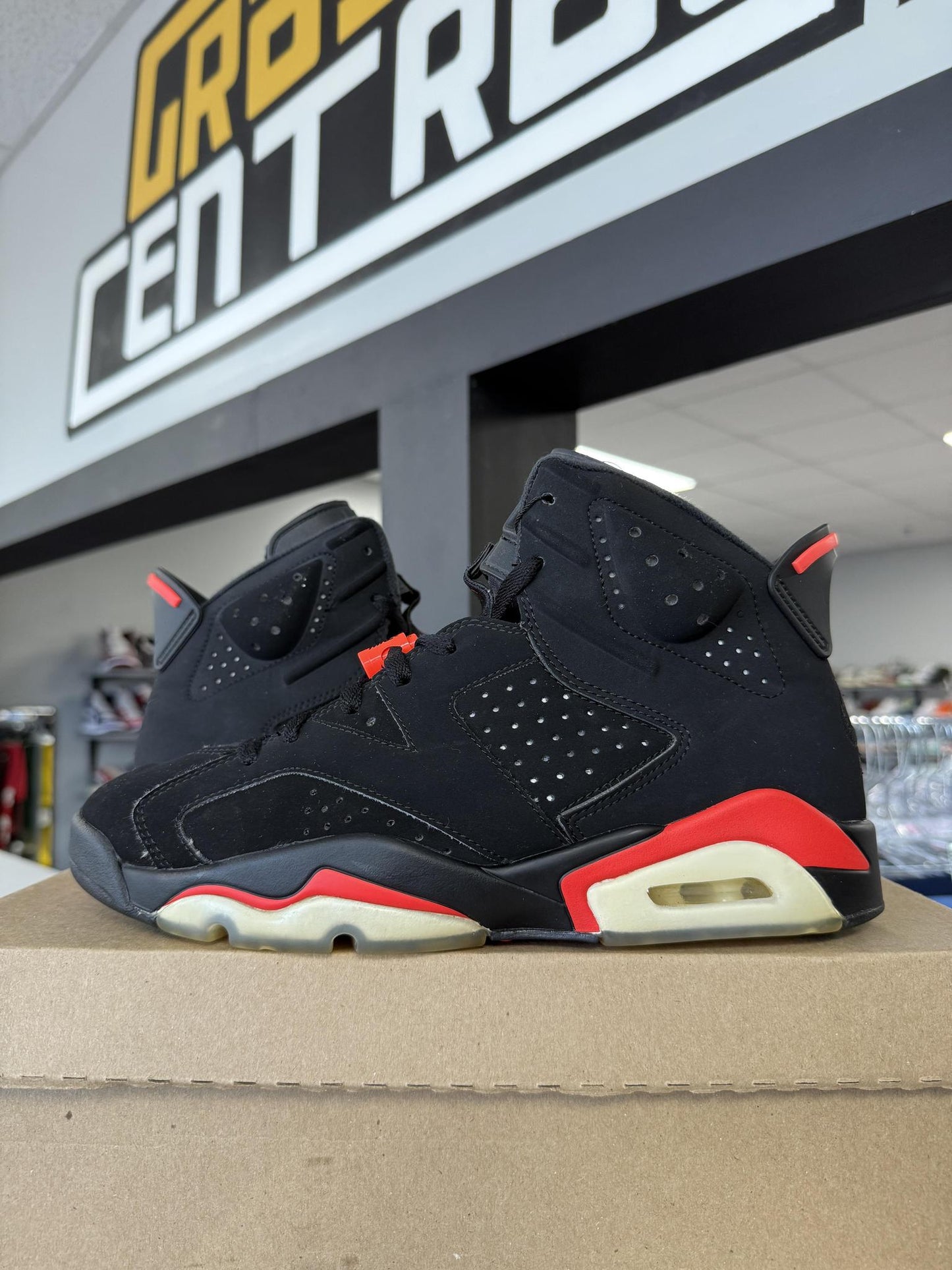 Jordan 6 "Infrared" Used Size 9