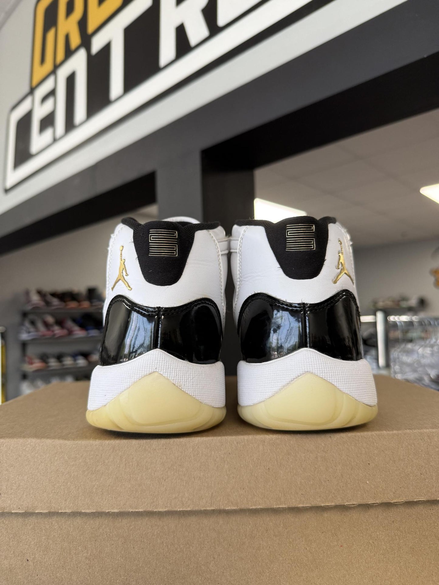 Jordan 11 "Gratitude" Used Size 7Y/8.5W