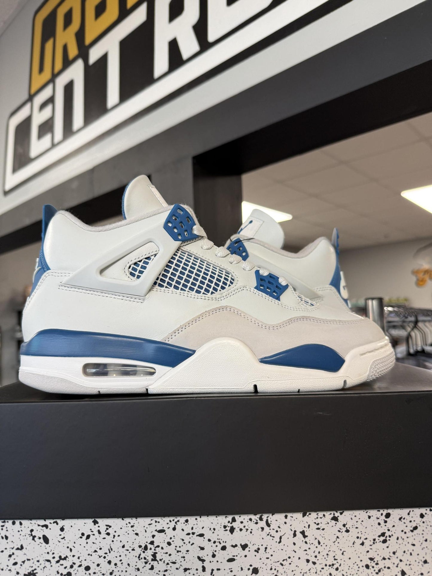 Jordan 4 "Military Blue" Used Size 10