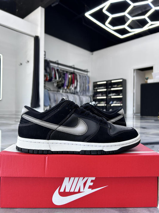 Nike Dunk Low "Airbrush Black" Used Size 8.5