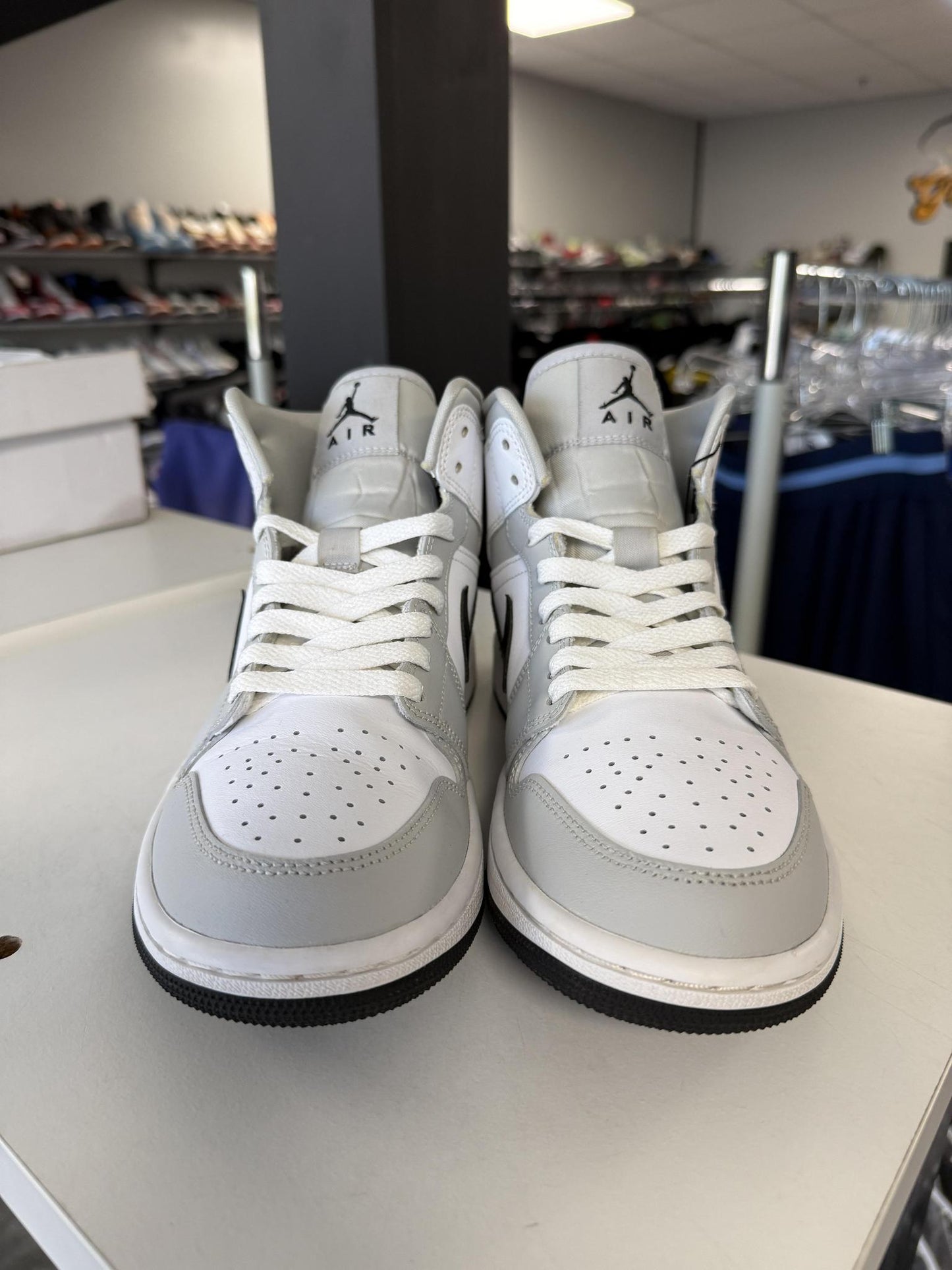Jordan 1 Mid "Light Smoke Grey" Used Size 6.5Y/8W