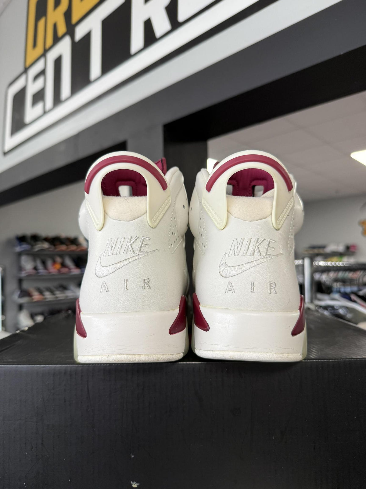 Jordan 6 "Maroon" Used Size 8.5