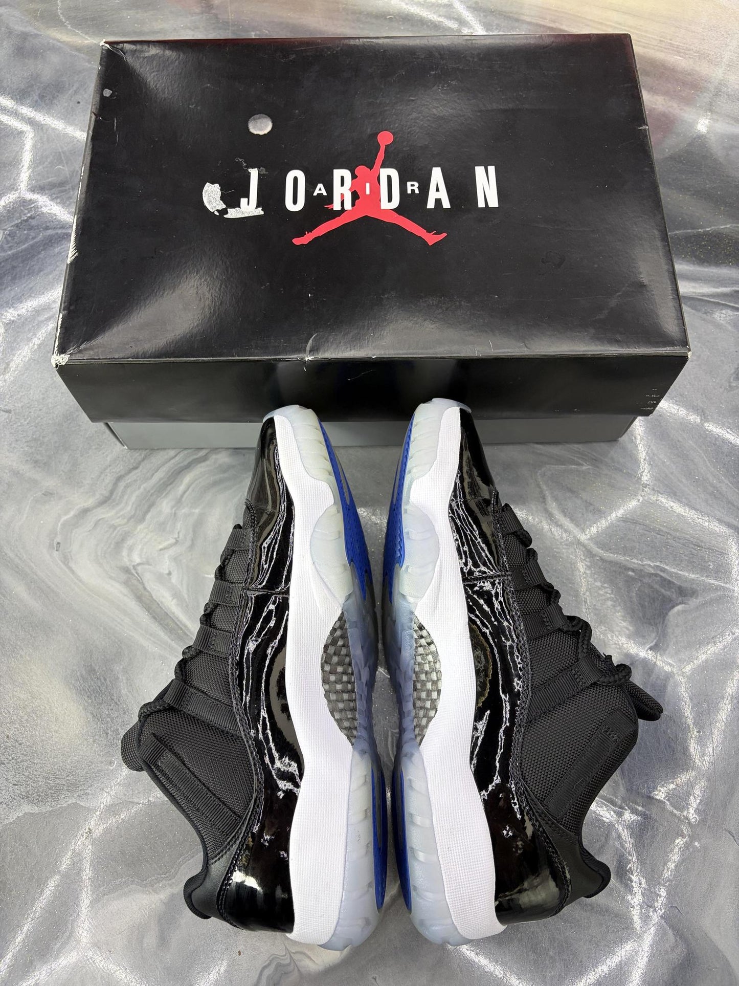 Jordan 11 Low "Space Jam" Used Size 8