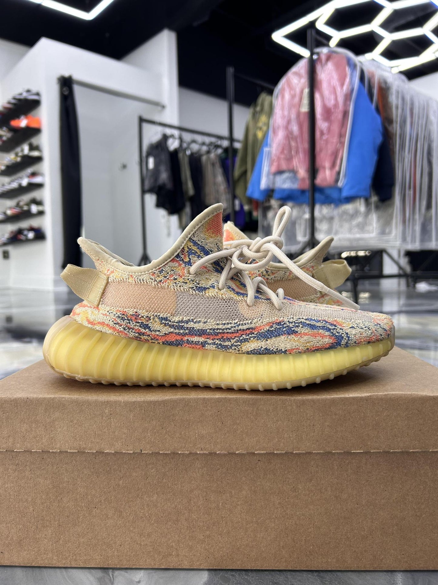 Yeezy 350 Boost V2 "MX Oat" Used Size 6Y/7.5W