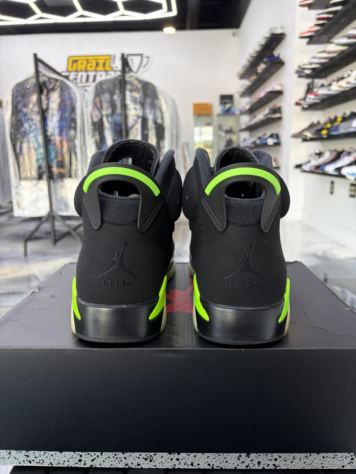 Jordan 6 "Electric Green" Used Size 13