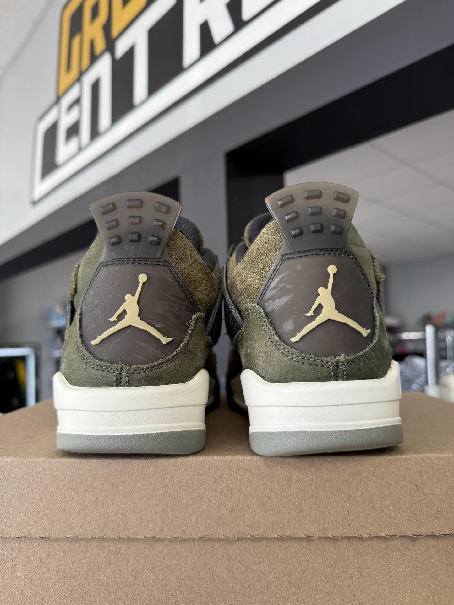 Jordan 4 "Craft Olive" Used Size 6Y/7.5W