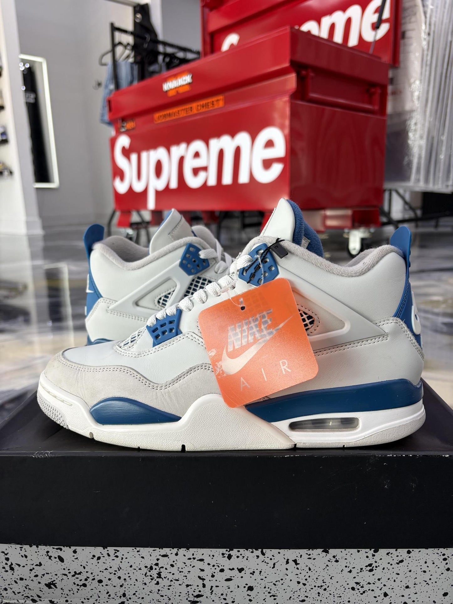 Jordan 4 "Military Blue" Used Size 9
