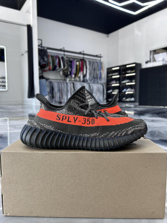 Yeezy 350 V2 "Carbon Beluga" Used Size 9
