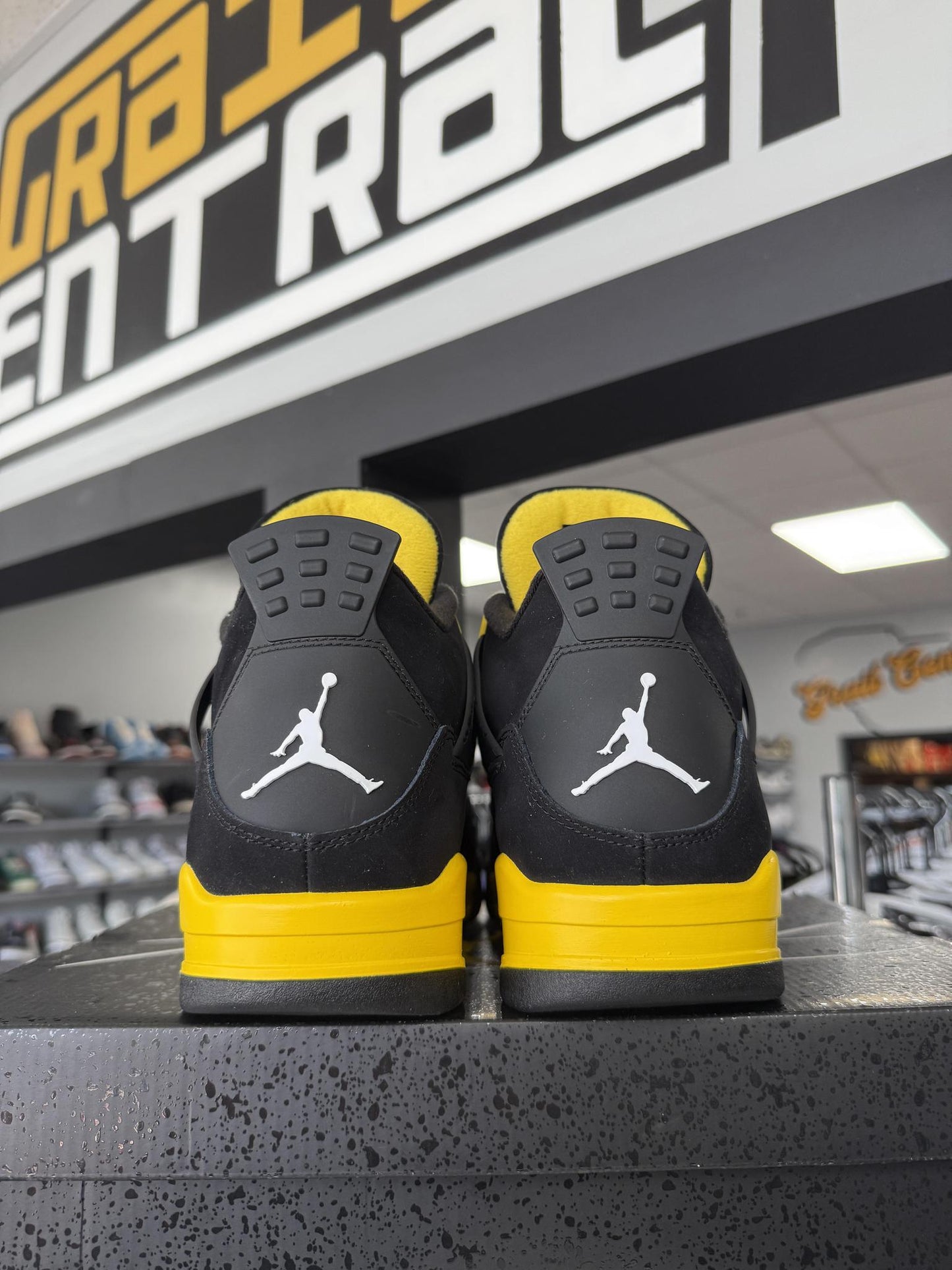 Jordan 4 "Thunder" Used Size 14