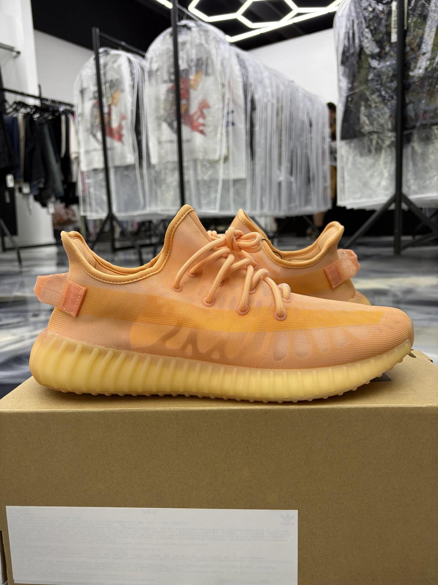 Yeezy 350 V2 "Mono Clay" Used Size 12