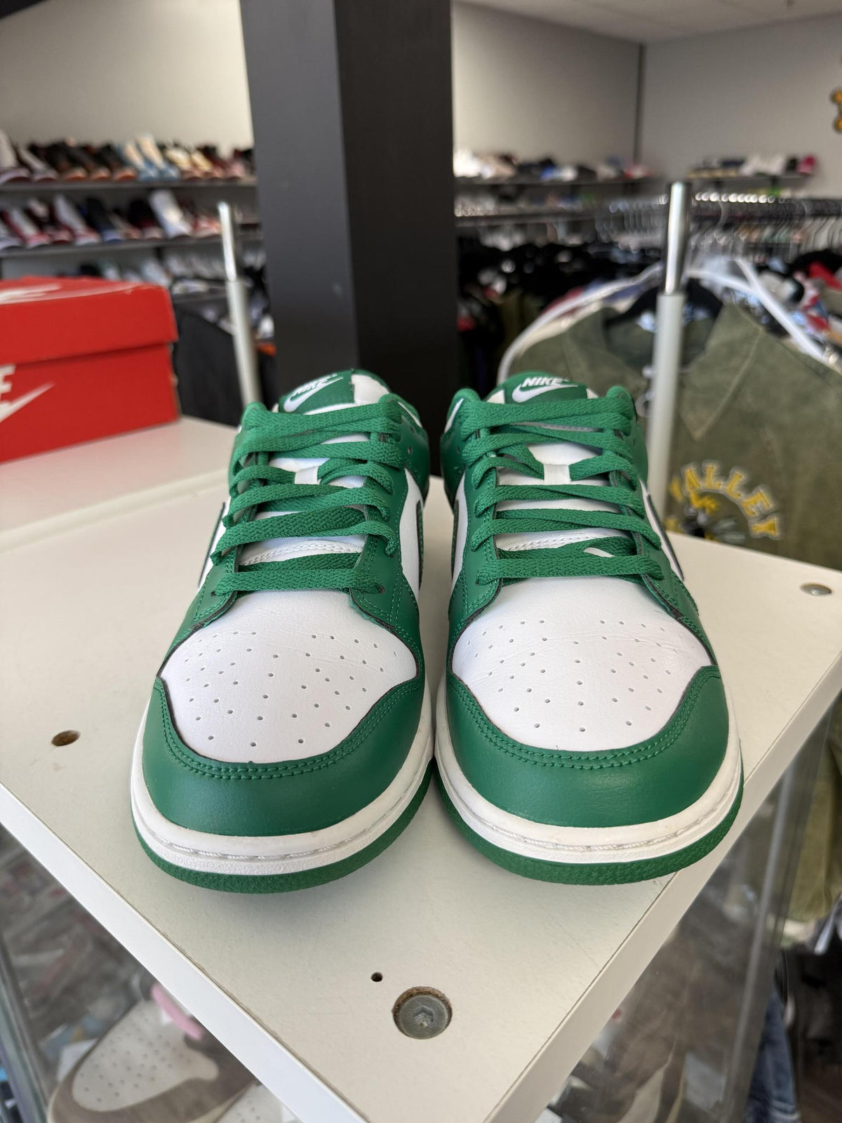 Nike Dunk Low "Malachite Green" Used Size 10.5