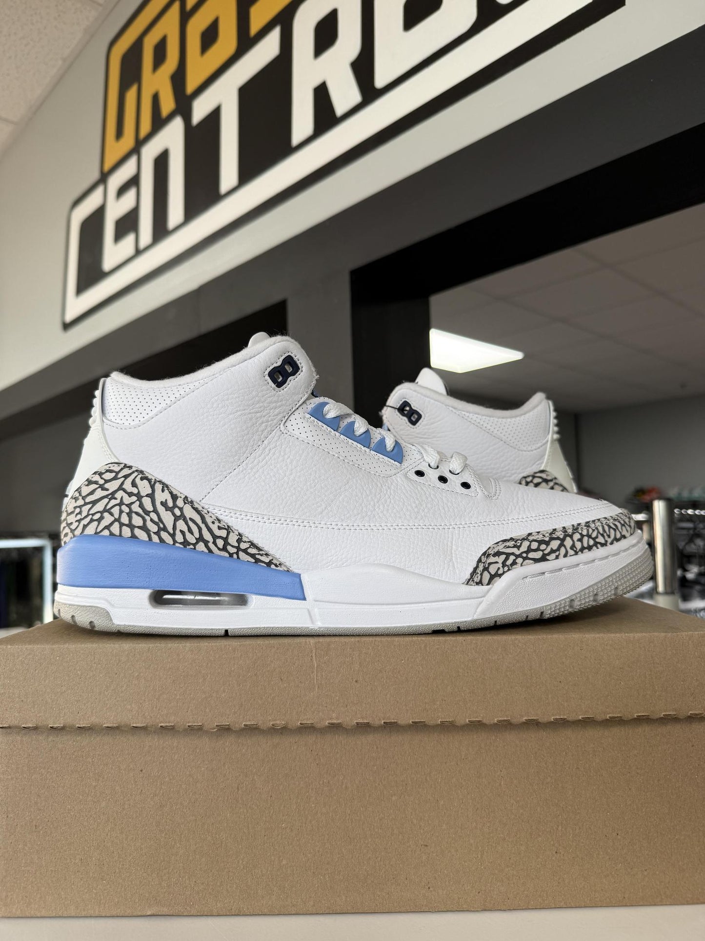 Jordan 3 "UNC" Used Size 14