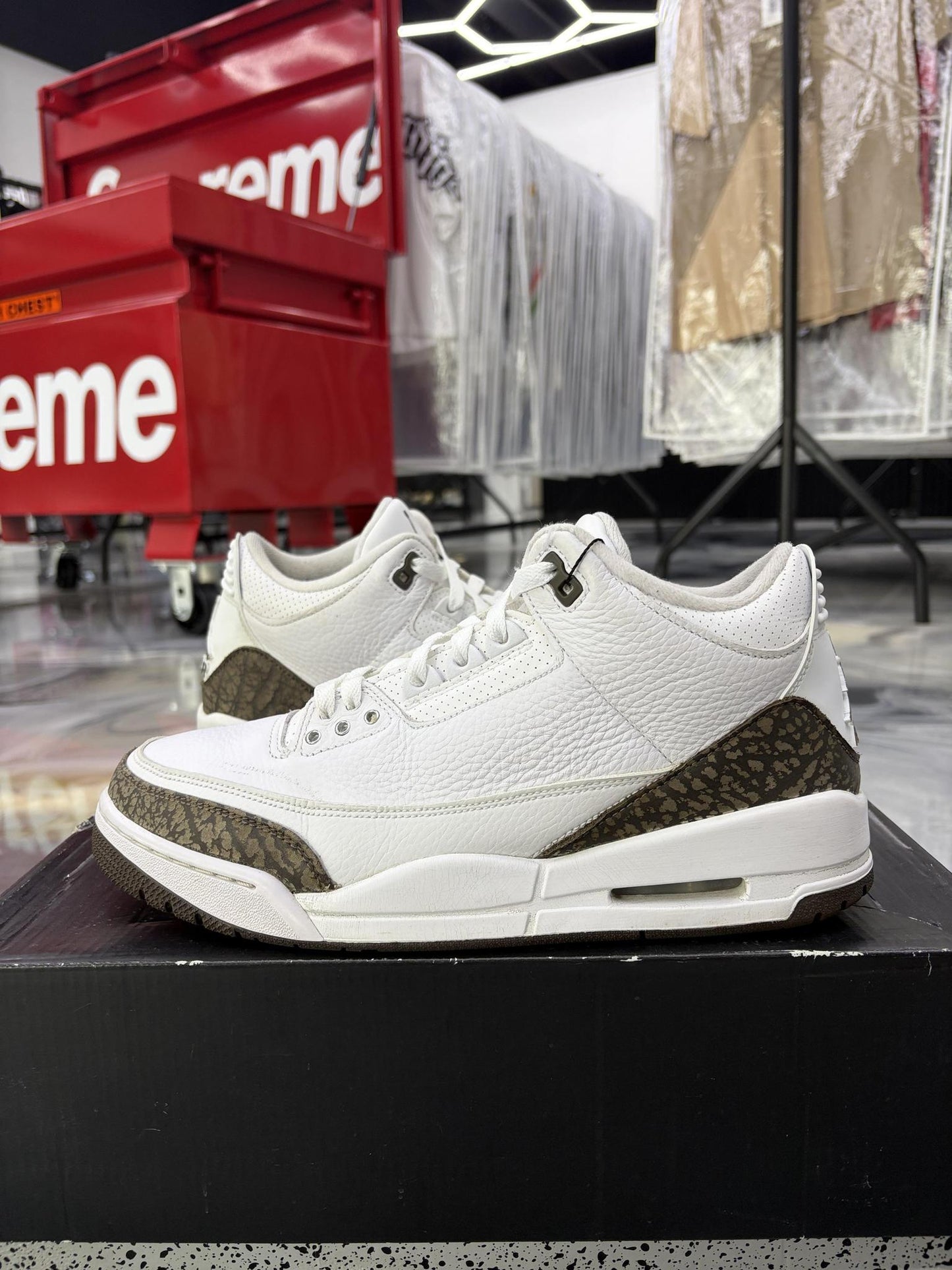 Jordan 3 "Mocha" Used Size 10