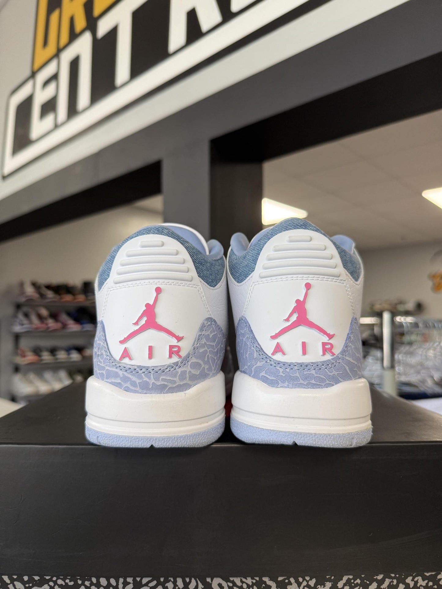 Jordan 3 "White Cobalt Bliss" Used Size 5.5Y/7W