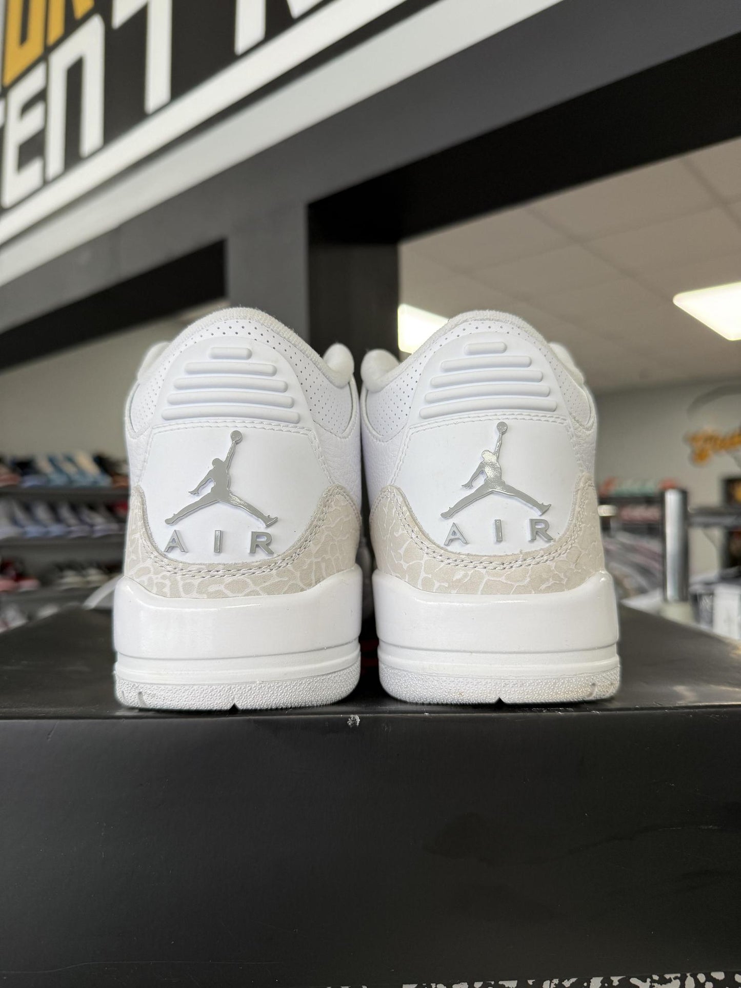 Jordan 3 "Pure Money" Used Size 8