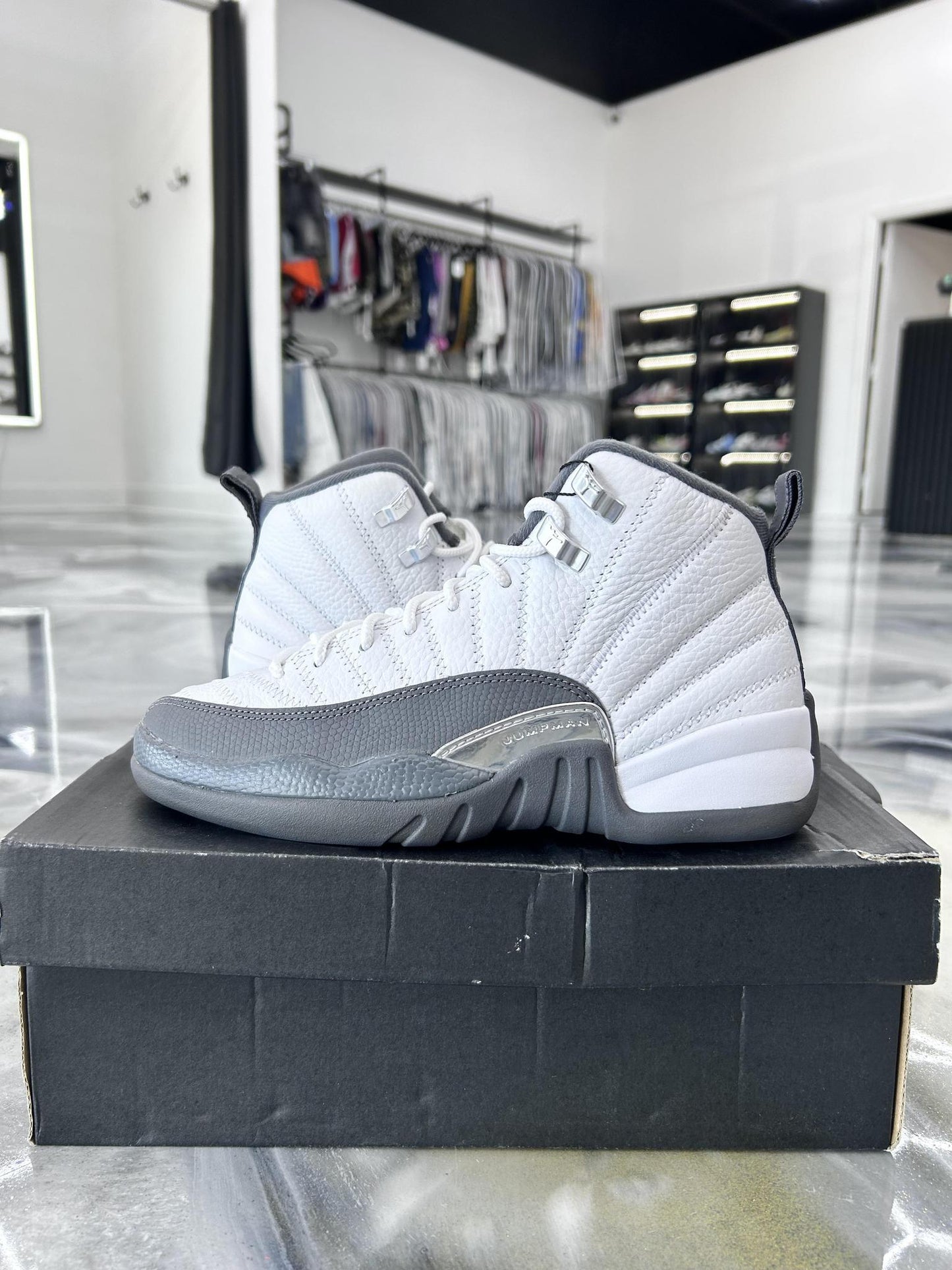 Jordan 12 "White Dark Grey" Used Size 5.5Y/7W