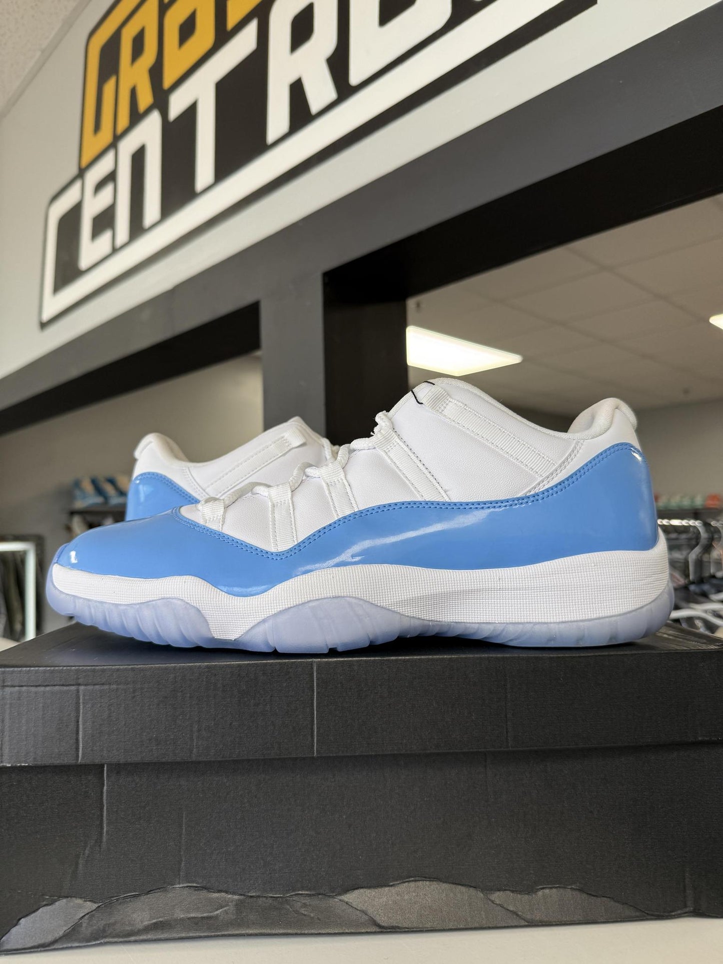 Jordan 11 Low "UNC" Used Size 13
