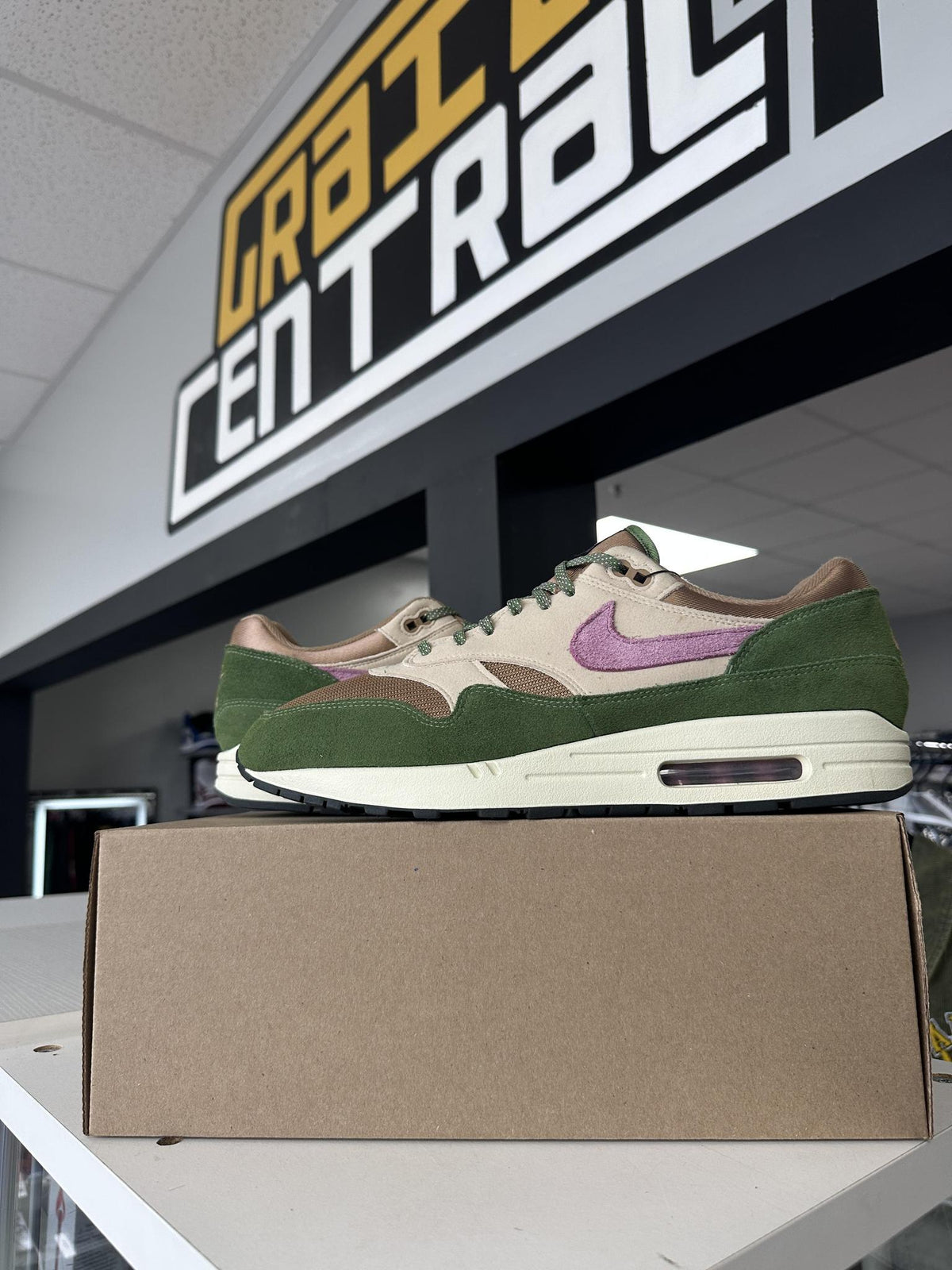 Nike Air Max 1 "Treeline" Used Size 14