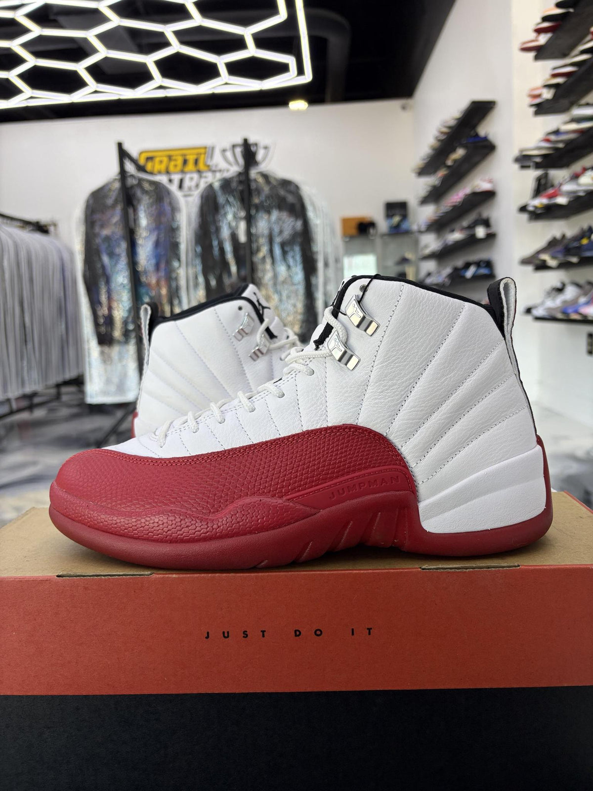 Jordan 12 "Cherry" Used Size 9