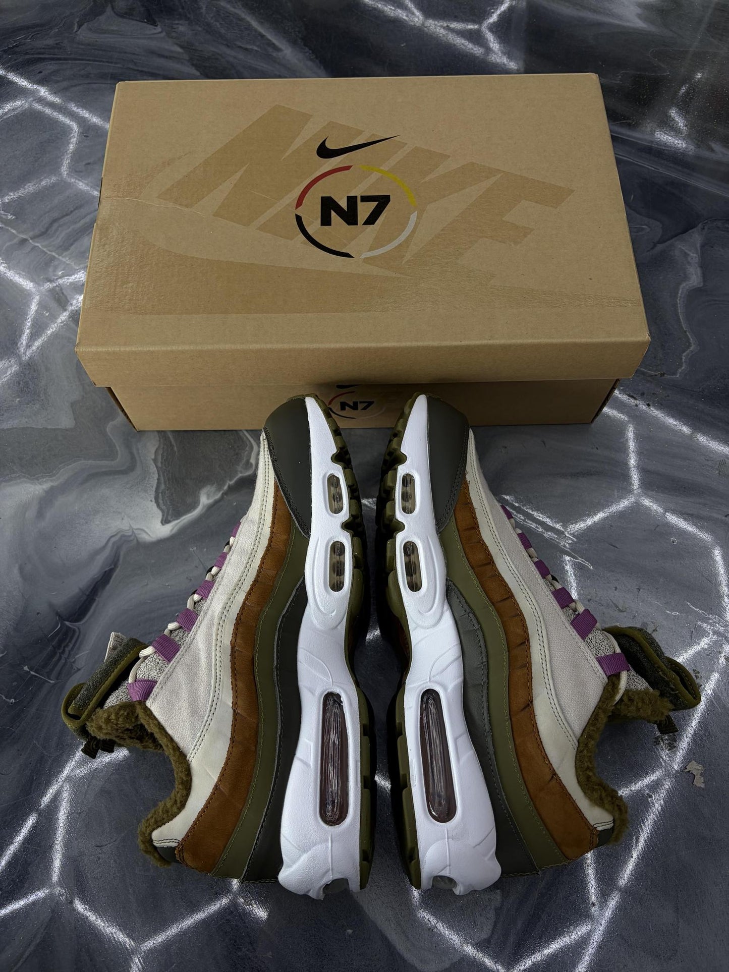 Nike Air Max 95 "N7 Sequoia" Used Size 10